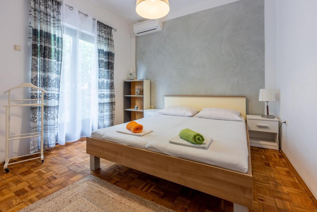 Apartment Suzy Dramalj Buitenkant foto