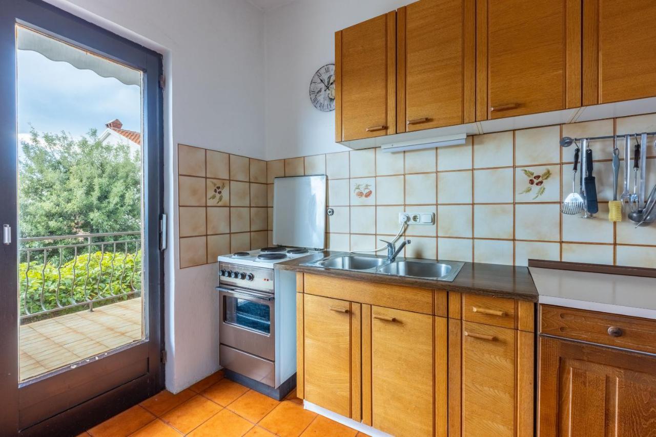 Apartment Suzy Dramalj Buitenkant foto