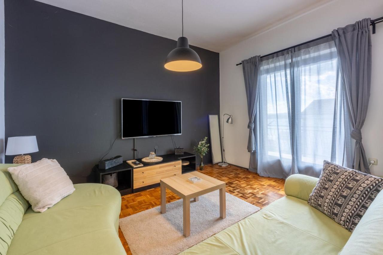 Apartment Suzy Dramalj Buitenkant foto